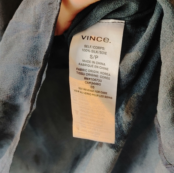 Vince Silk Marbled Blouse Size Small - Picture 8 of 10